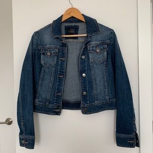 Stretchy Cropped Jean Jacket